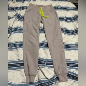 Figs SLATE Zamora’s 
Xs tall